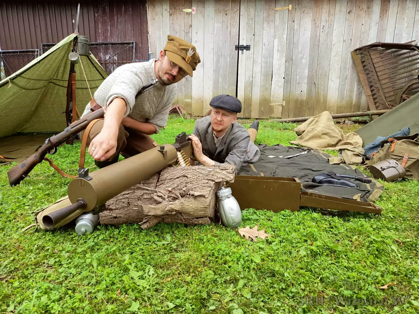 Obsługa historycznego wyposażenia podczas obozowiska